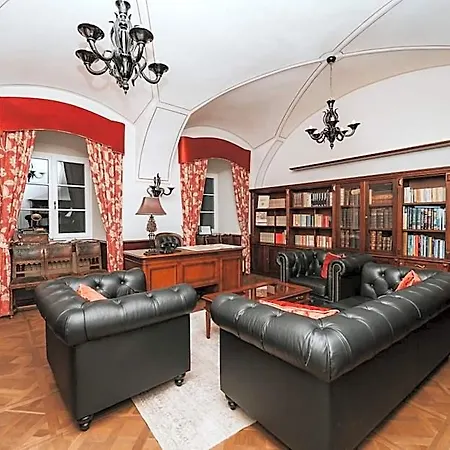 Chateau Gbelany 4*