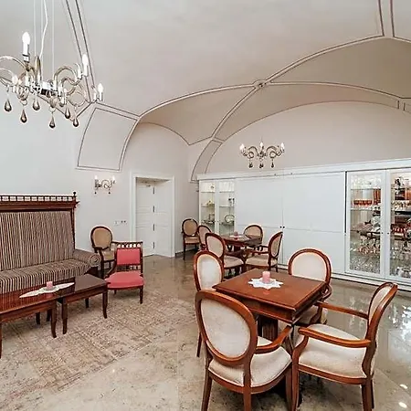 Chateau Gbelany 4*