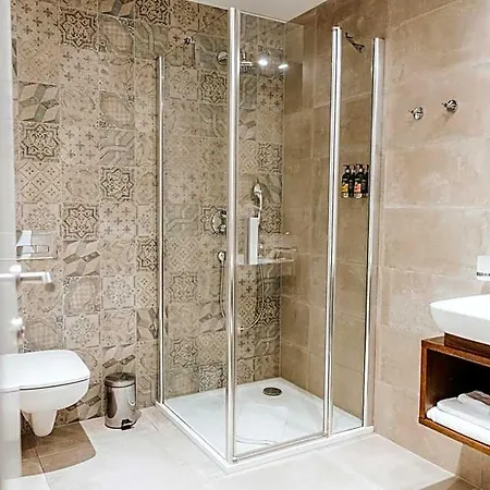 Chateau Gbelany Hotel Oscadnica
